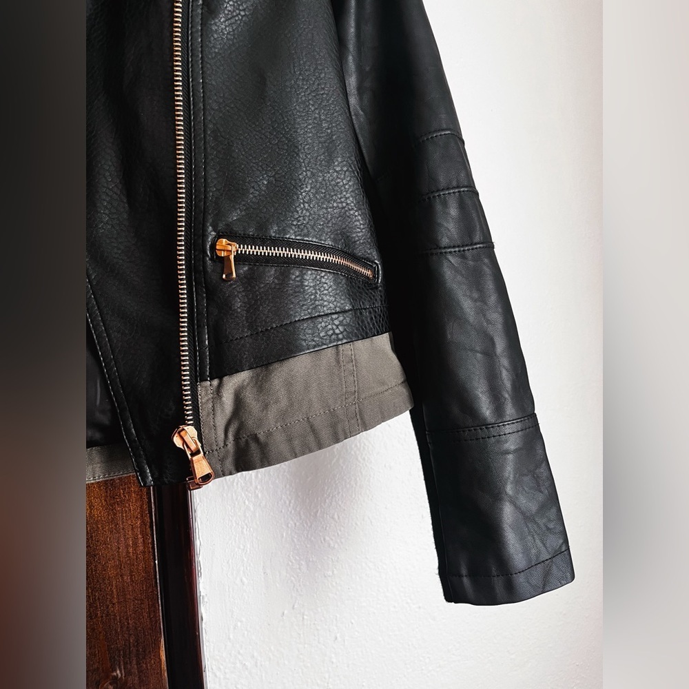 BKE Black Leather Jacket with Gray Accents S Item#AU - Picture 3 of 5
